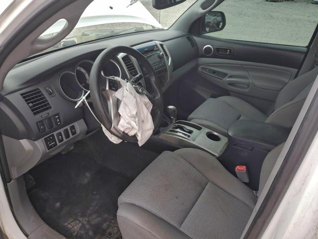 Toyota Tacoma Image 8