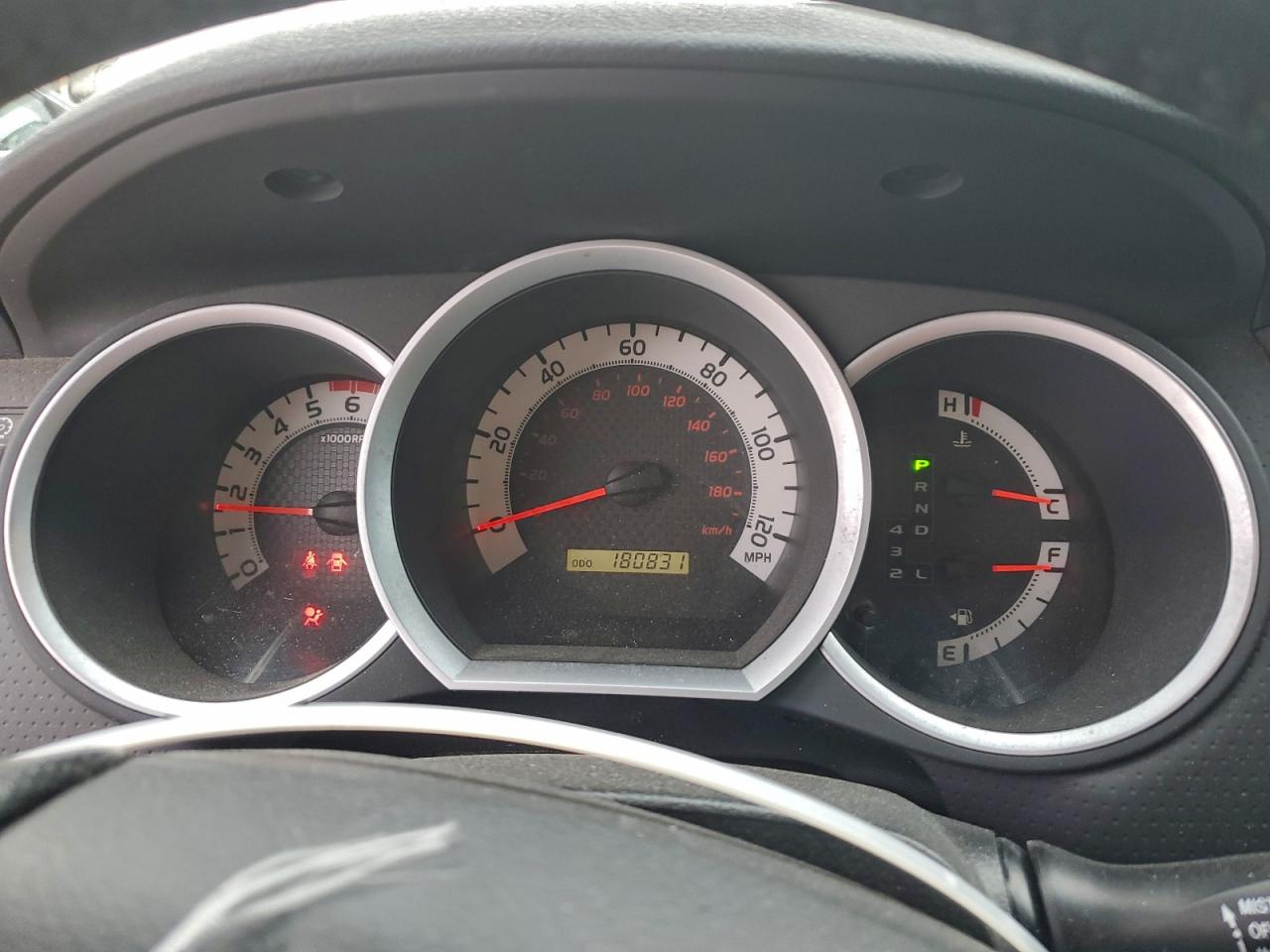 Toyota Tacoma Image 9