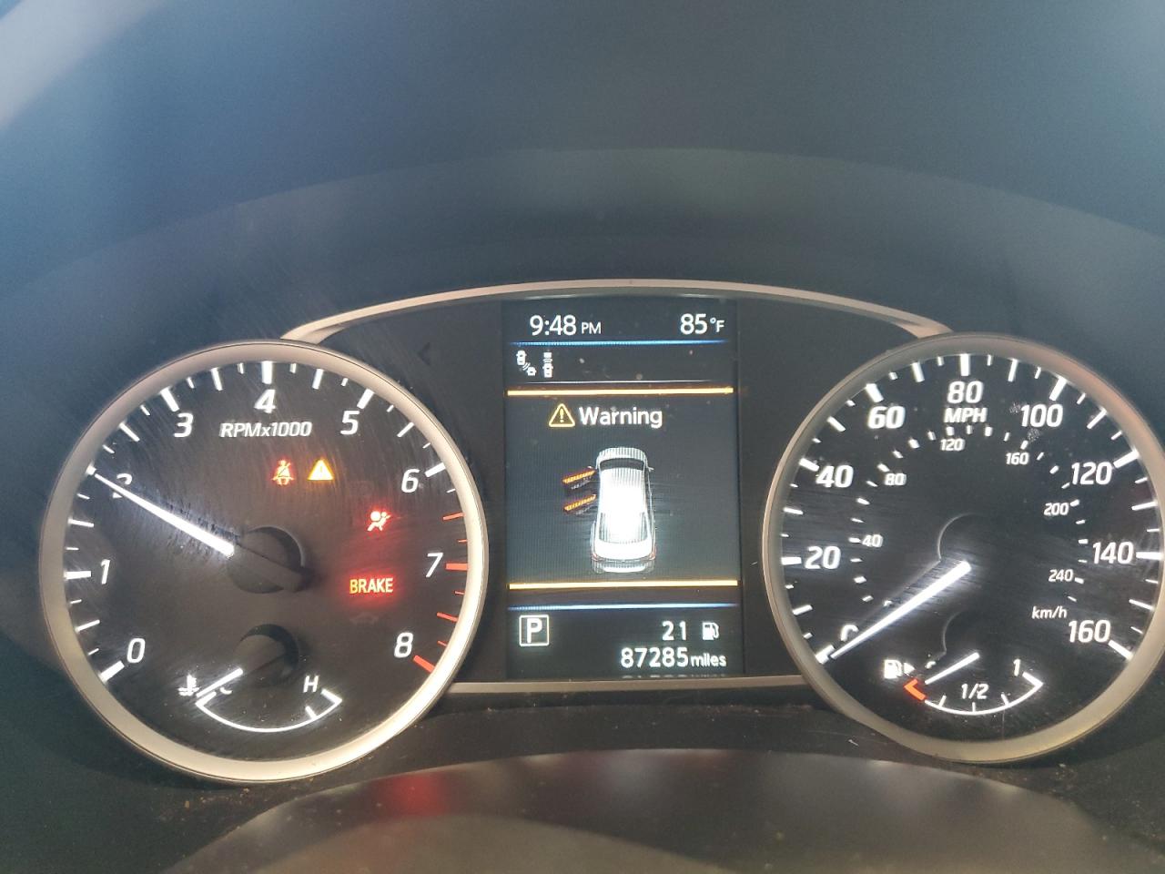 Nissan Sentra S Image 10