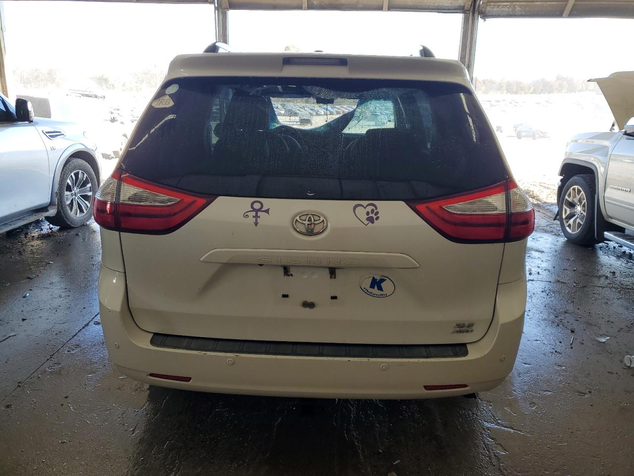 Toyota Sienna Xle Image 6