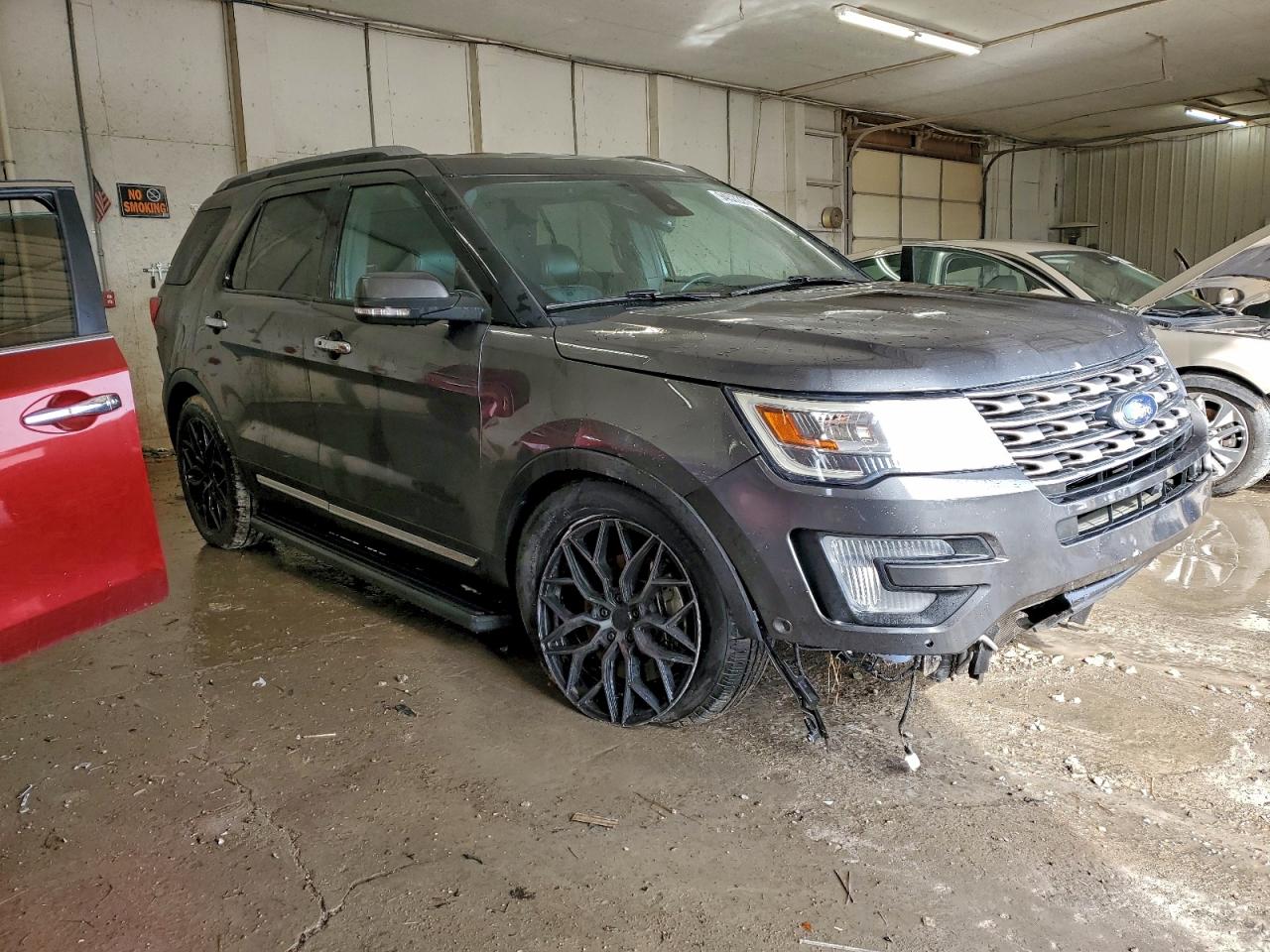 Ford Explorer Limited Image 2