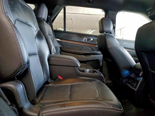 Ford Explorer Limited Image 10