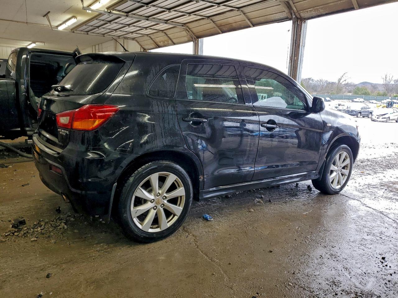 Mitsubishi Outlander Se Image 10