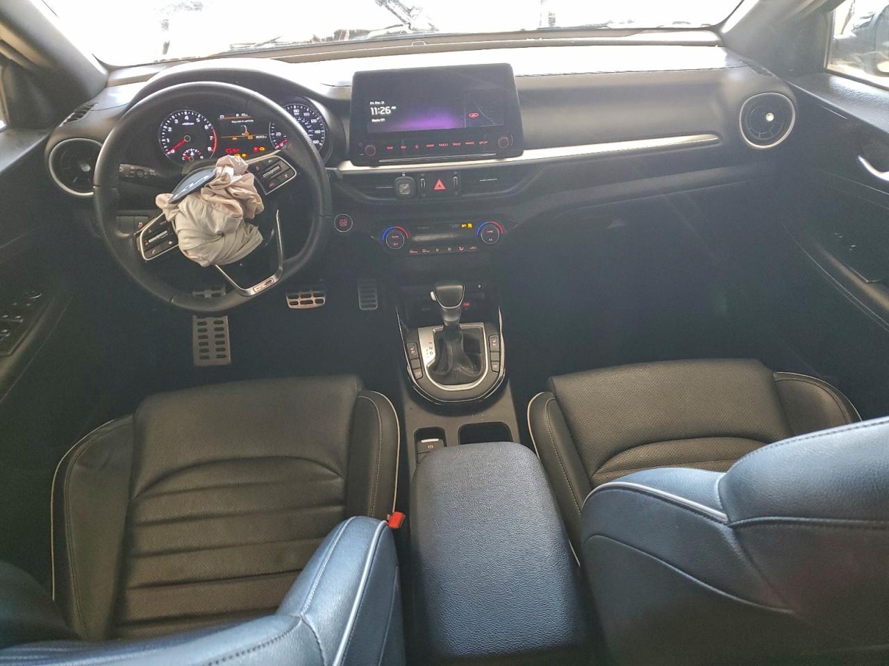 Kia Forte Gt Line Image 3