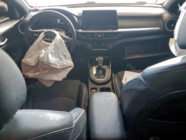 Kia Forte Gt Line Image 8