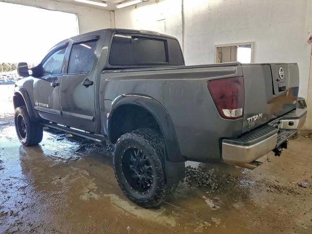Nissan Titan S Image 2