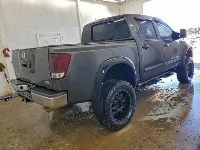 Nissan Titan S Image 11