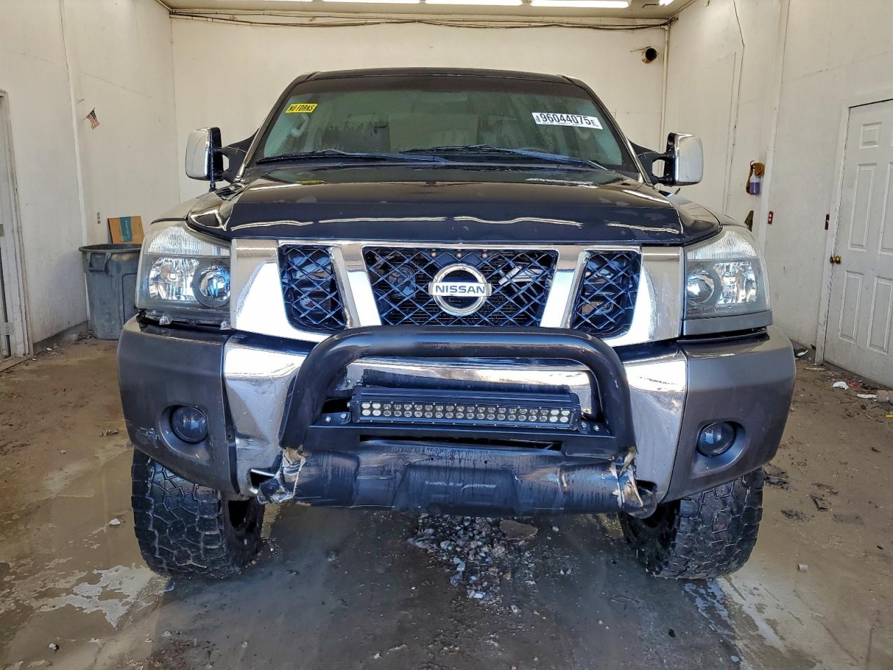 Nissan Titan S Image 3