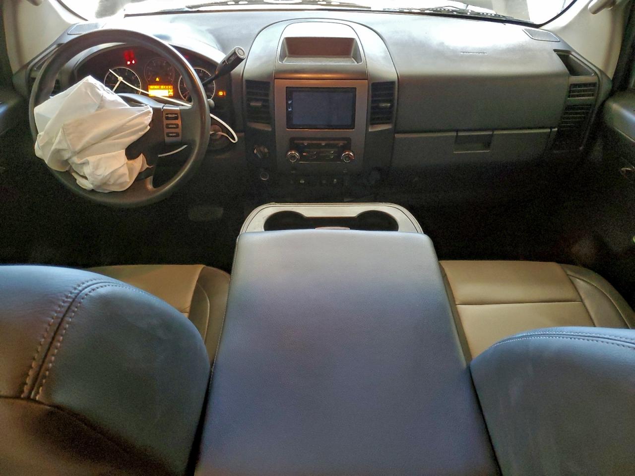 Nissan Titan S Image 12