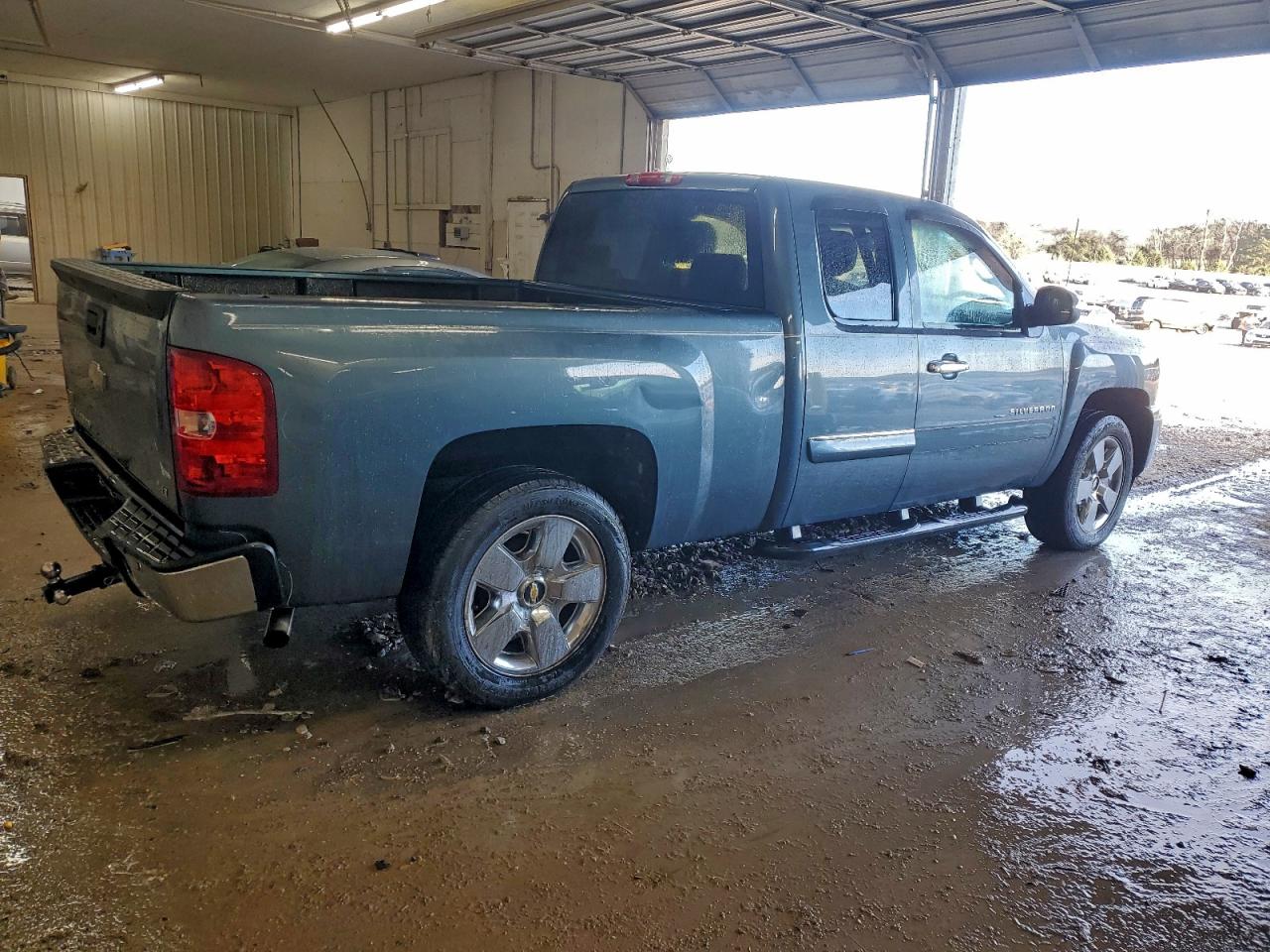 Chevrolet Silverado C1500 Lt Image 2