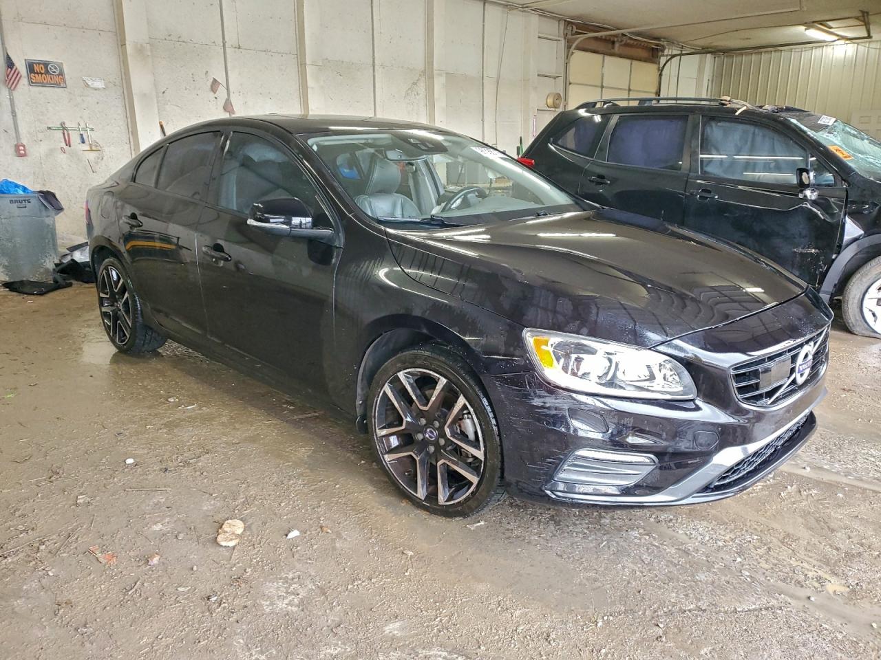 Volvo S60 Image 8