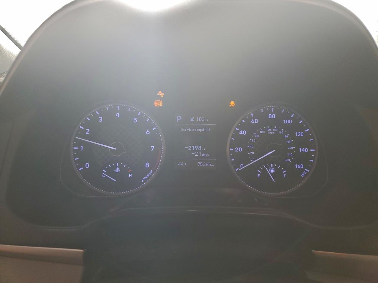 Hyundai ELANTRA Sel Image 8