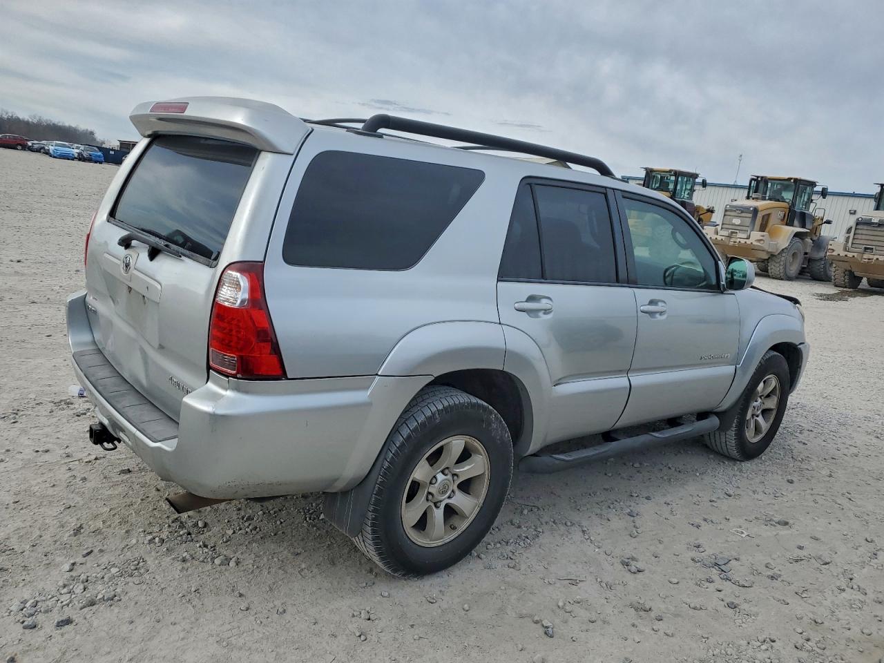 Toyota 4Runner Sr5 Image 3