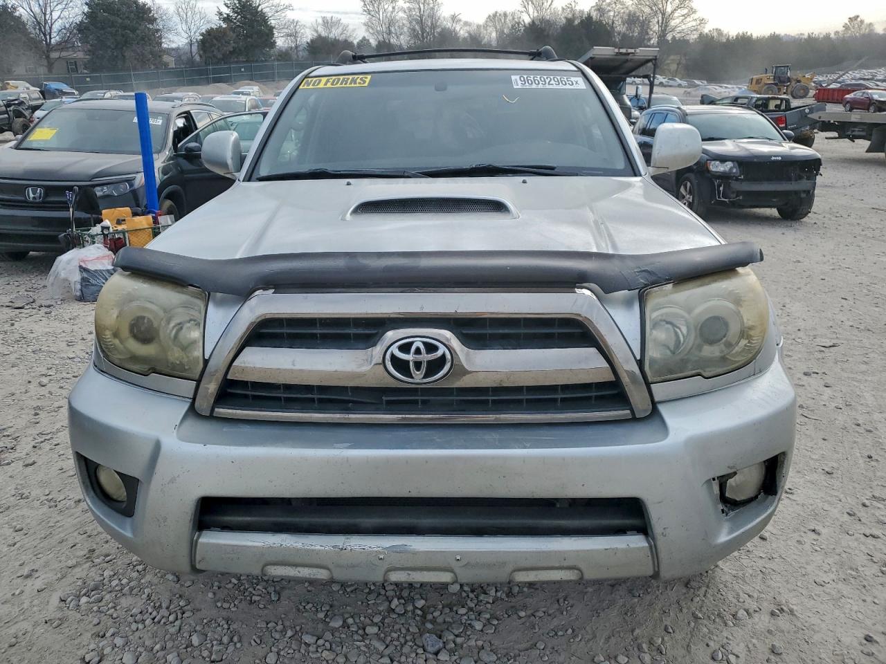 Toyota 4Runner Sr5 Image 8