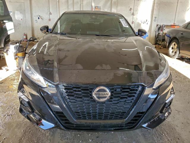 Nissan Altima Sr Image 2