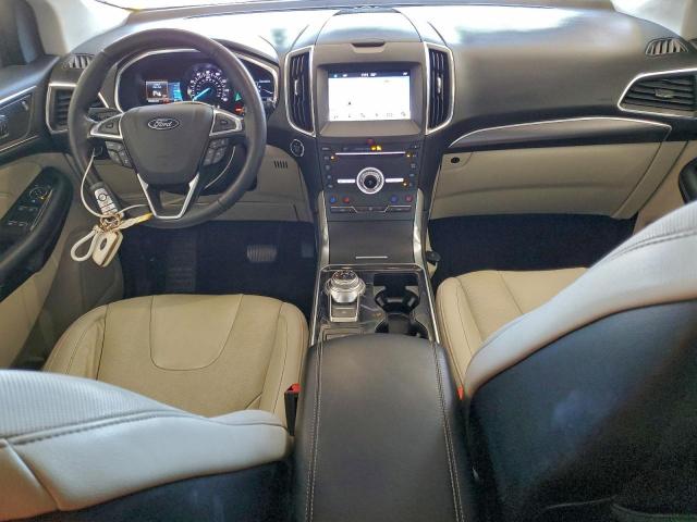 Ford Edge Titanium Image 8