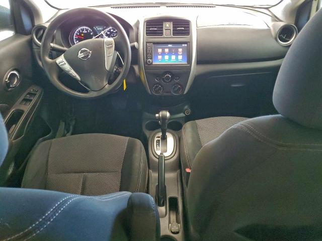 Nissan Versa S Image 6