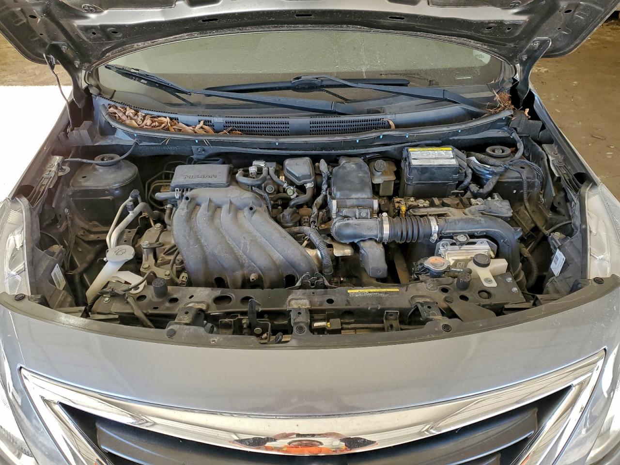 Nissan Versa S Image 12