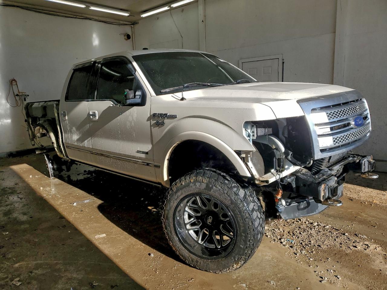 Ford F-150 Supercrew Image 5