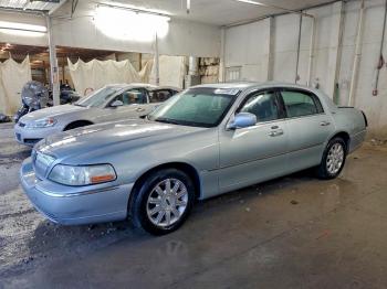  Salvage Lincoln Towncar