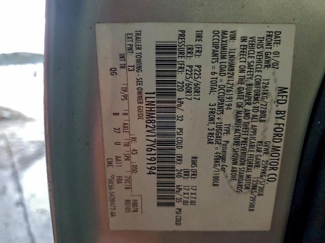 Lincoln Towncar Signature Limited Image 10