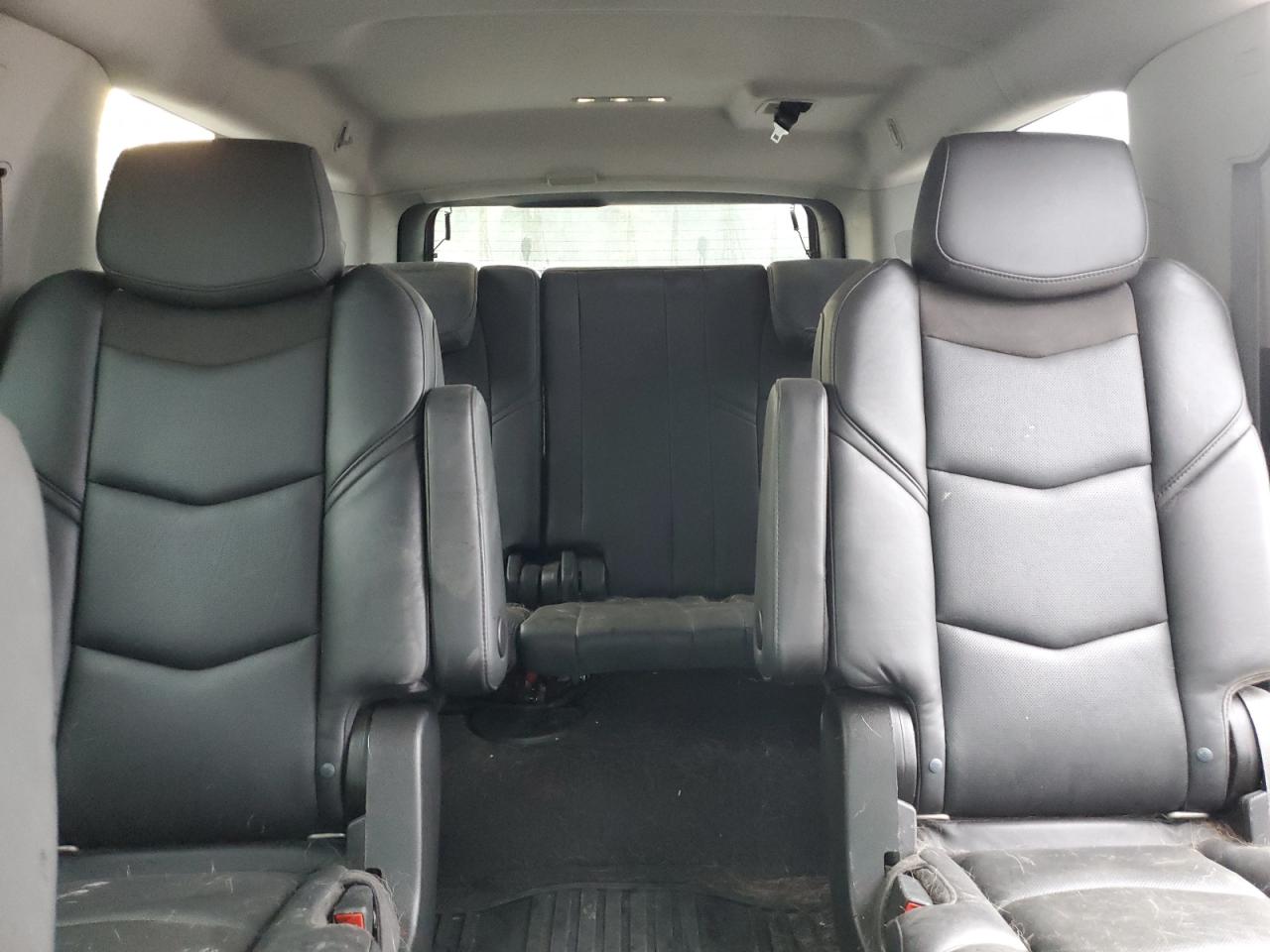 Cadillac Escalade Esv Luxury Image 2