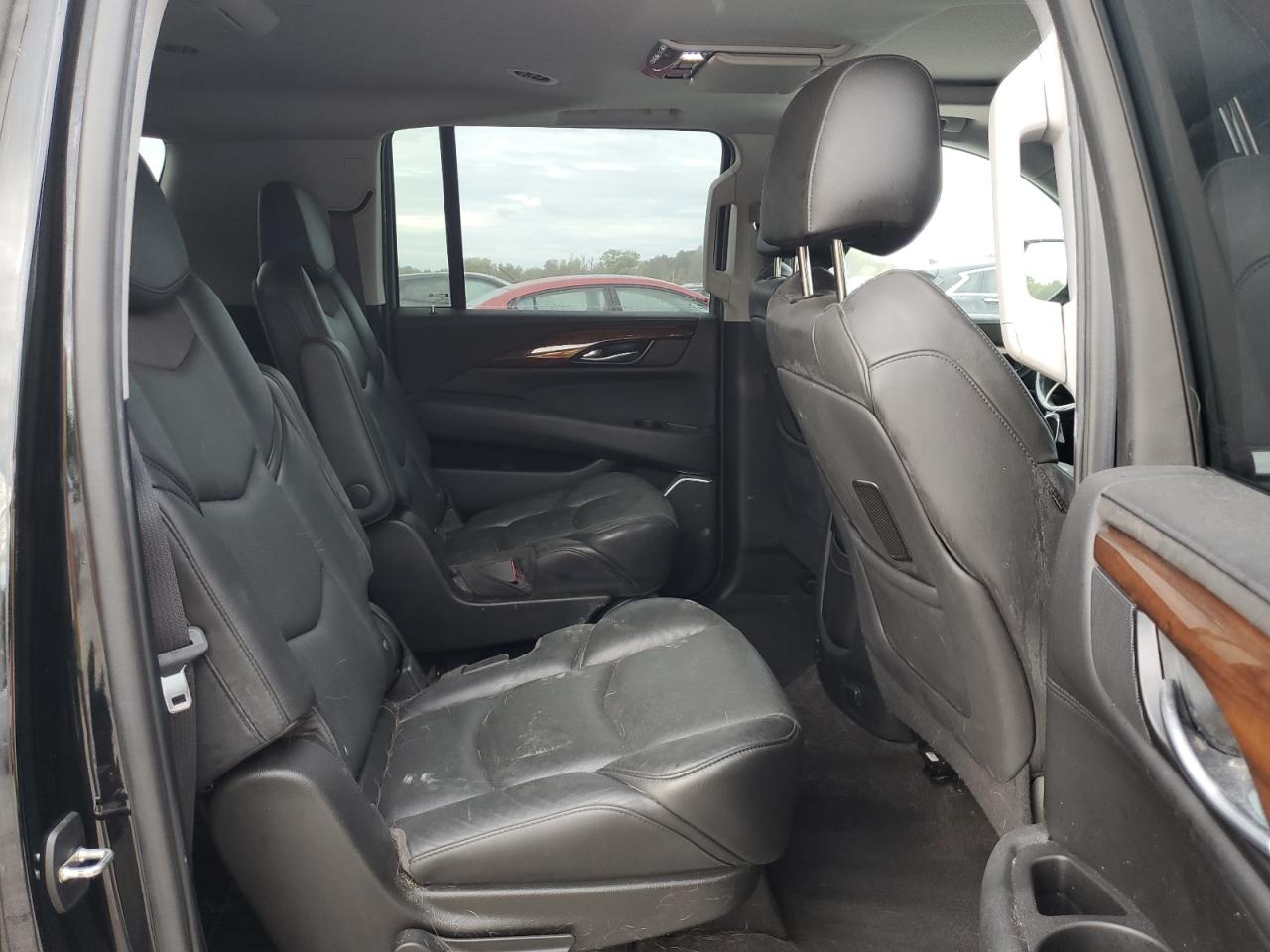 Cadillac Escalade Esv Luxury Image 4