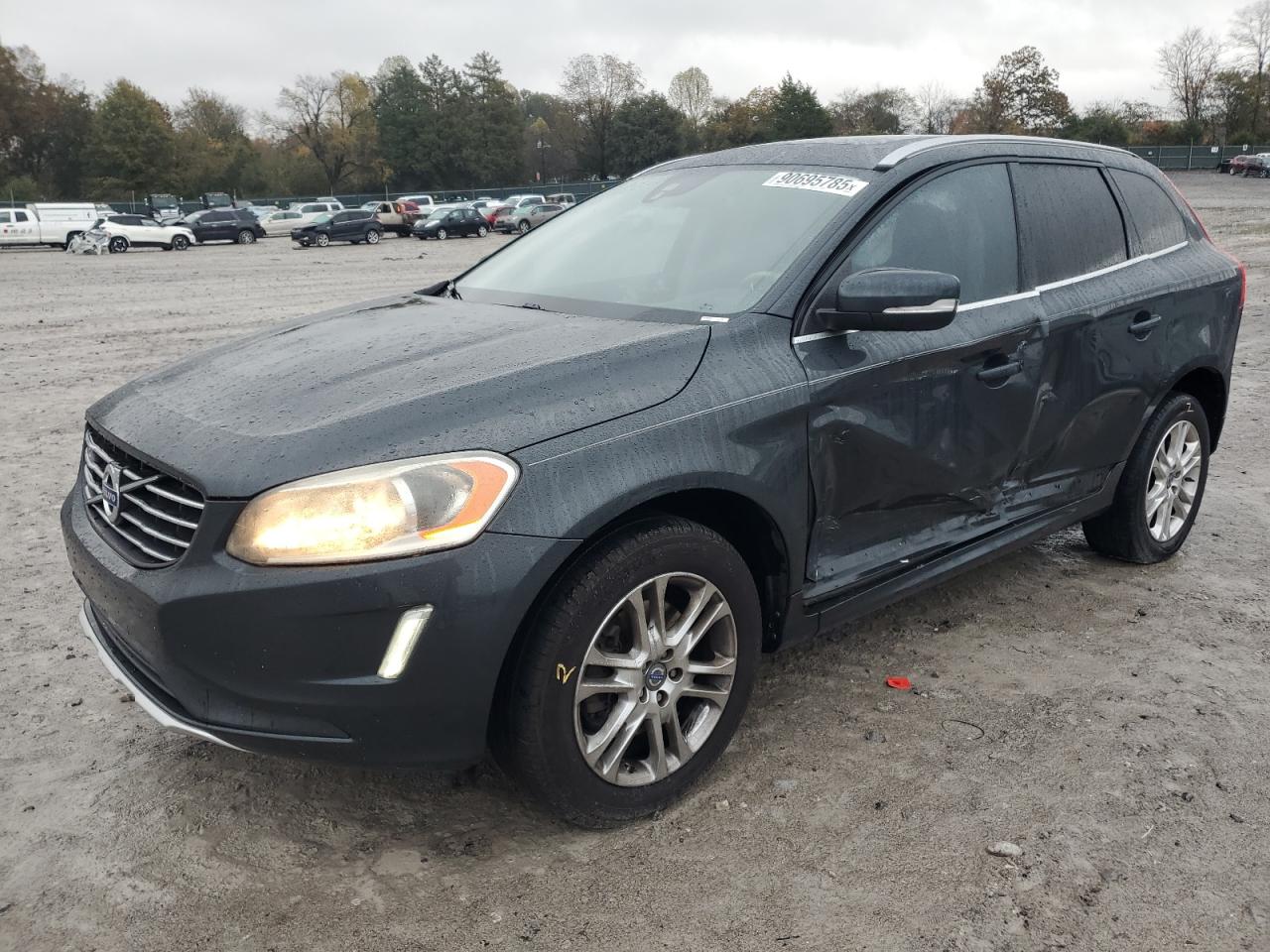 Volvo XC60 T5 Premier Image 1