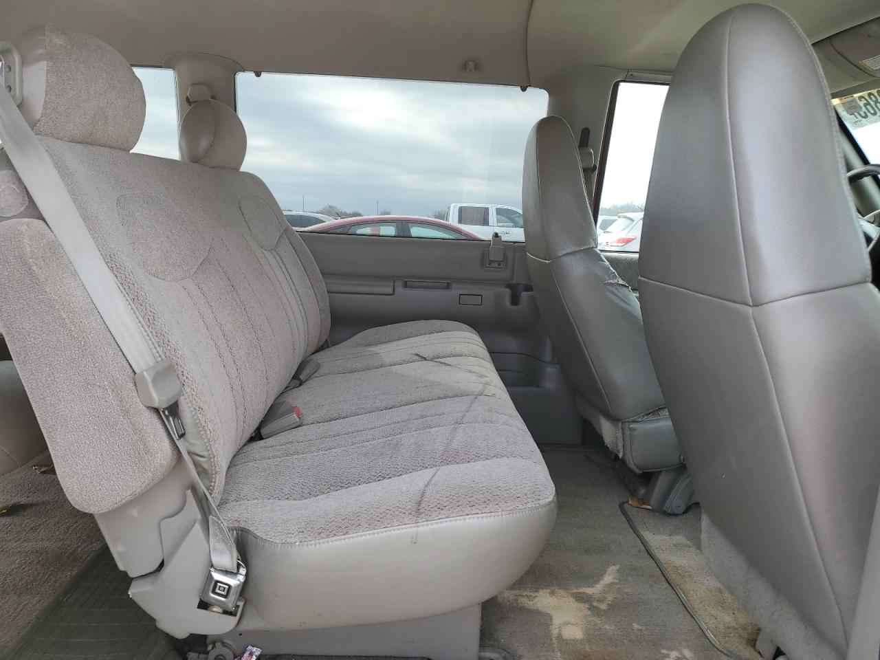 Chevrolet Astro Image 2