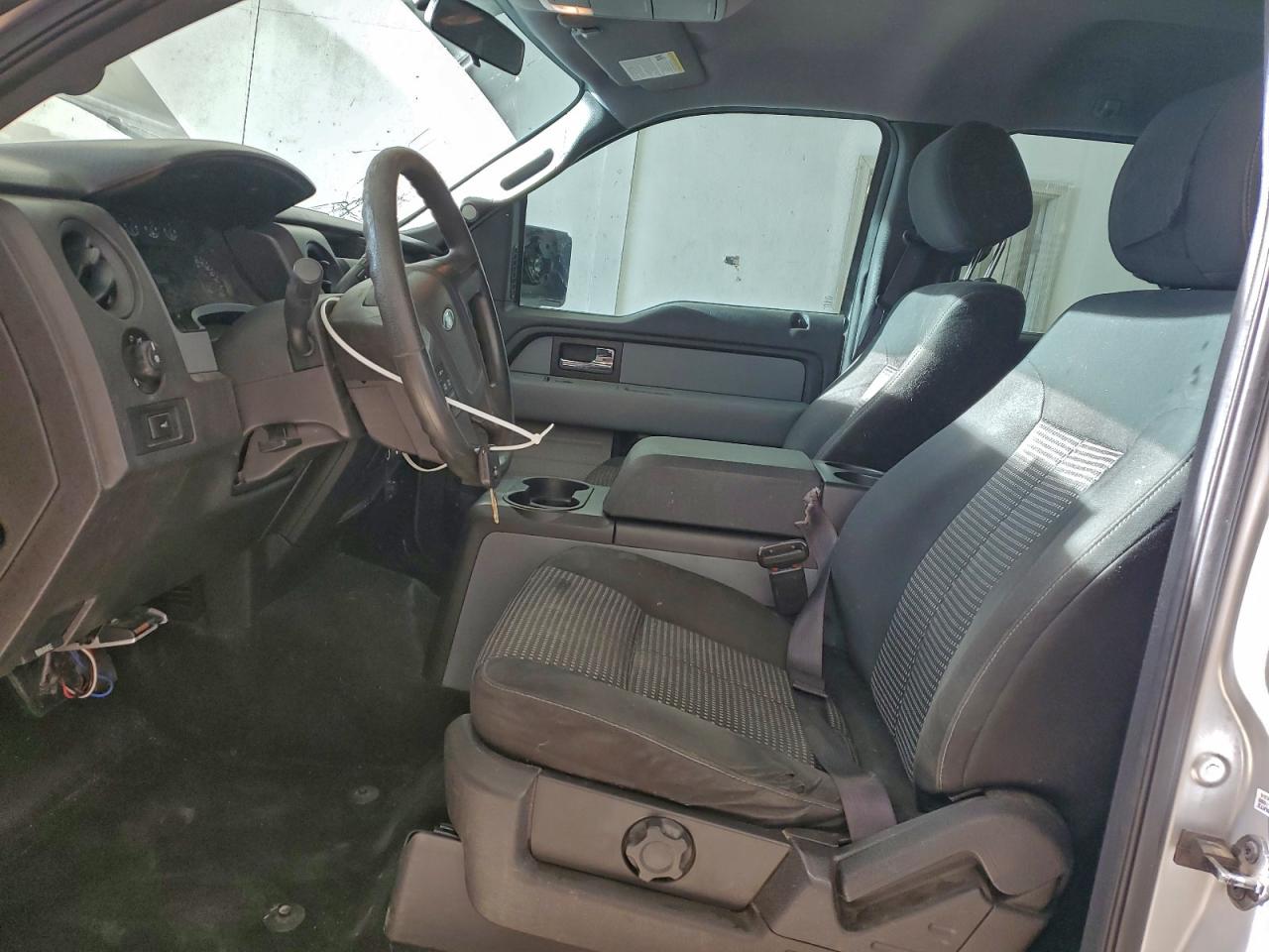 Ford F-150 Supercrew Image 9