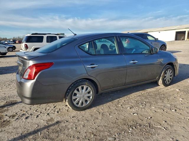 Nissan Versa S Image 4
