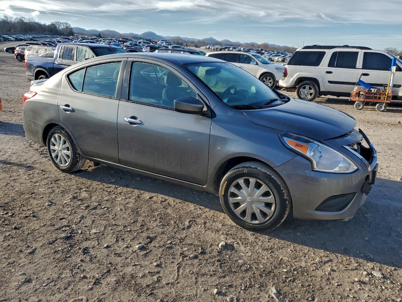 Nissan Versa S Image 2