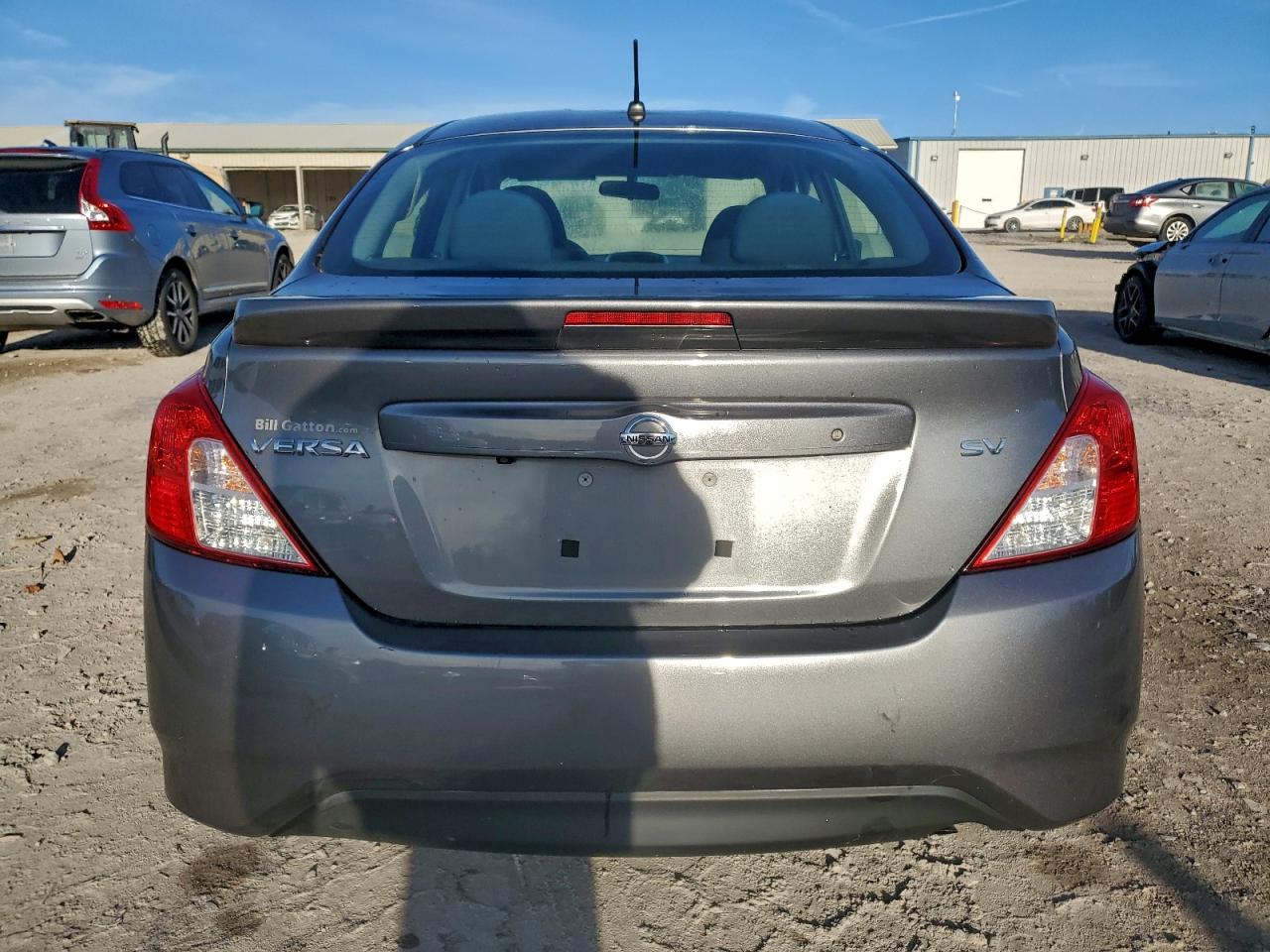 Nissan Versa S Image 13