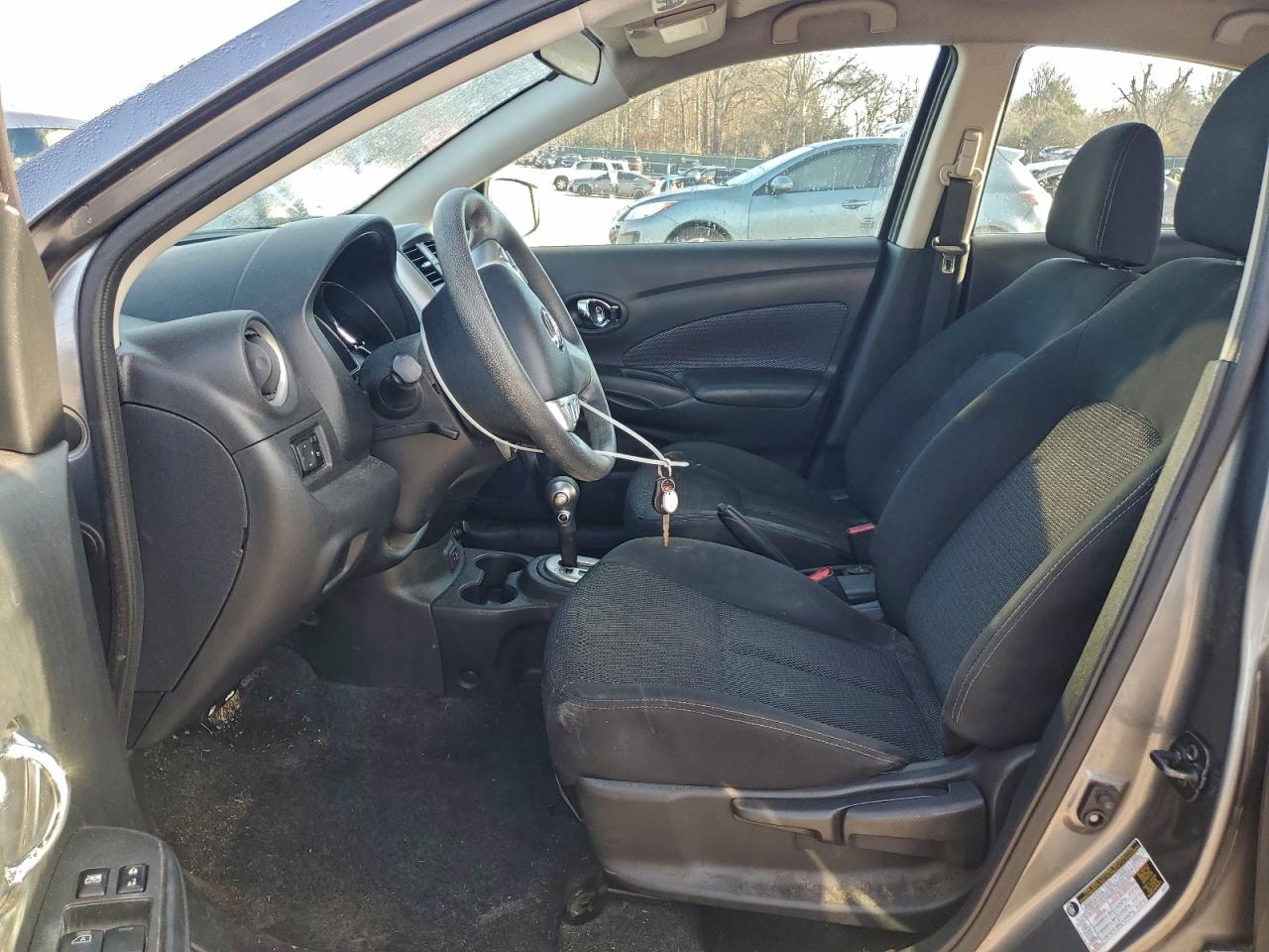 Nissan Versa S Image 8