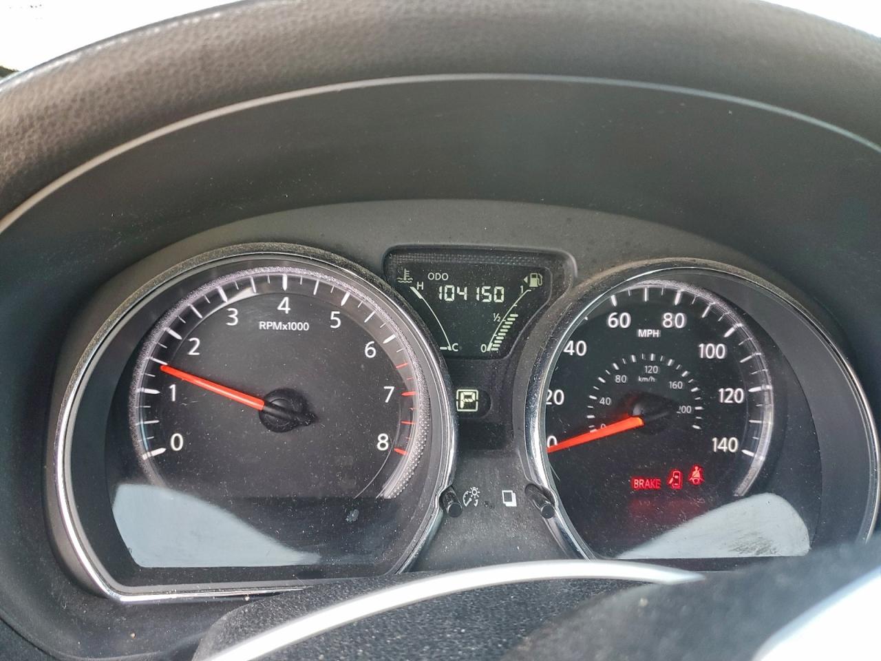 Nissan Versa S Image 6