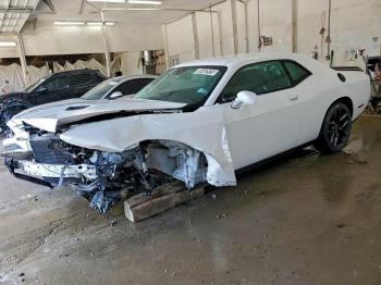  Salvage Dodge Challenger