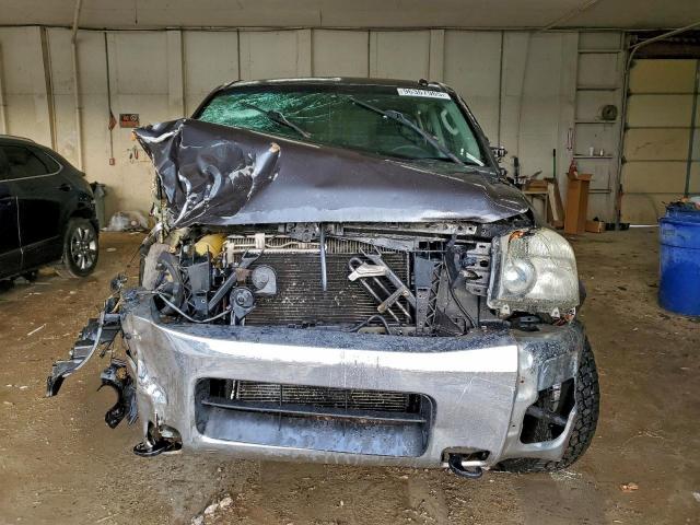 Nissan Titan Xe Image 11