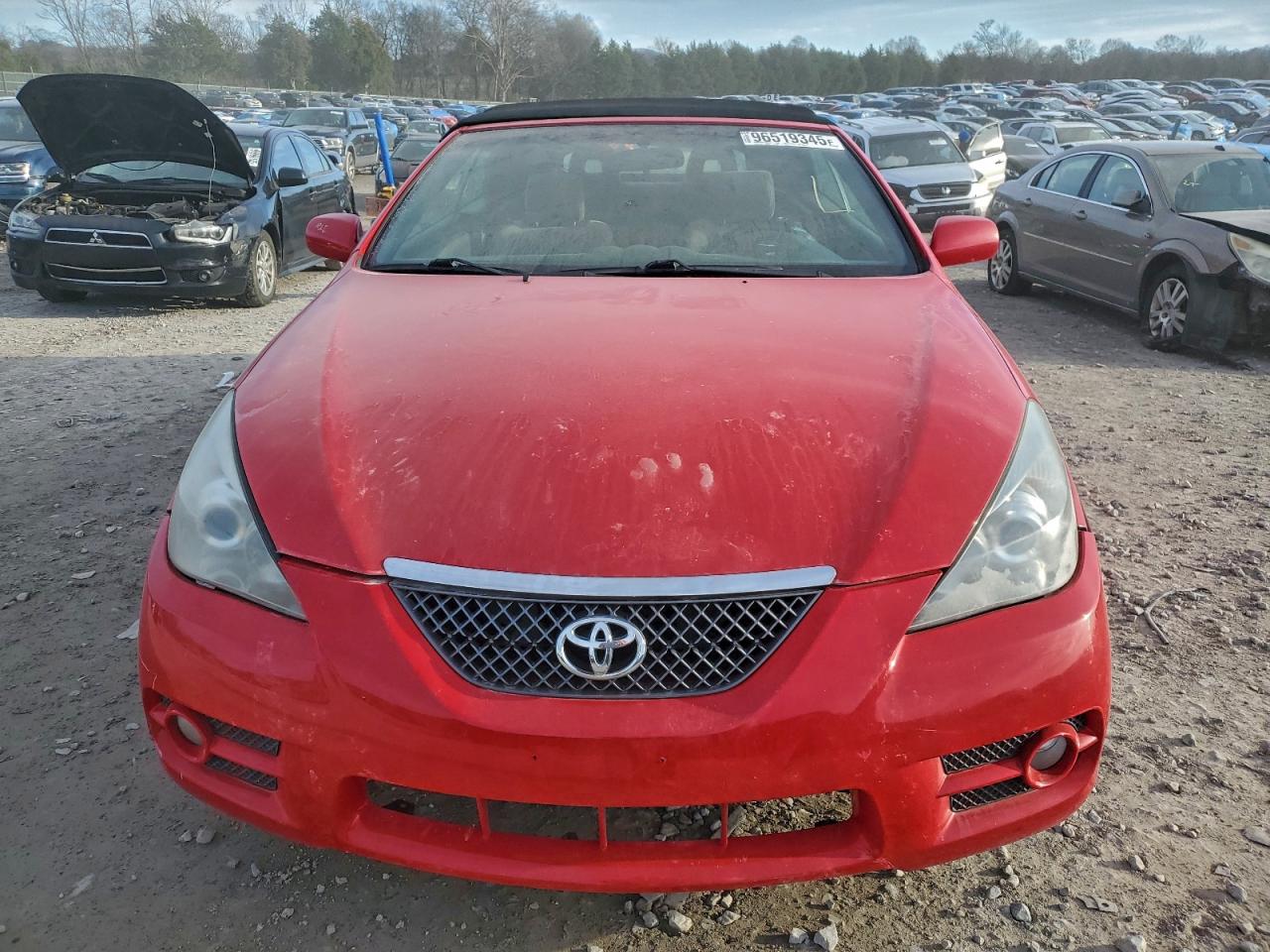 Toyota Camry Se Image 7