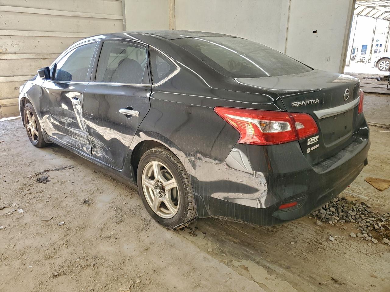 Nissan Sentra S Image 4