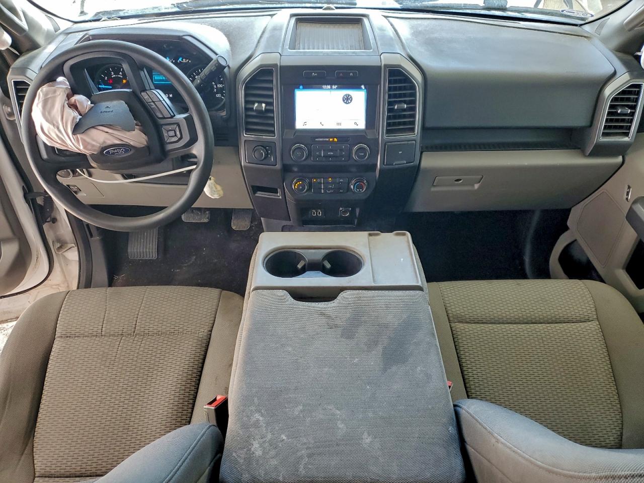 Ford F-150 Super Cab Image 2