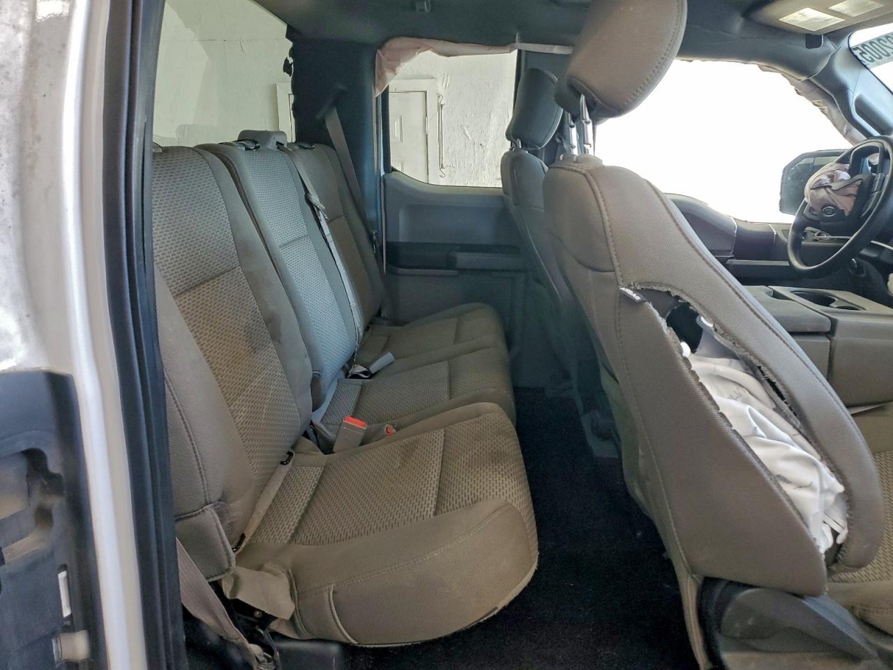 Ford F-150 Super Cab Image 11