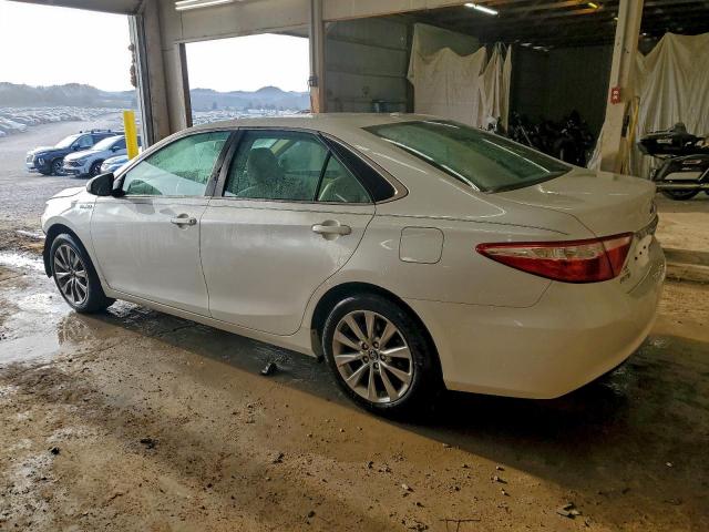 Toyota Camry Hybrid Image 8