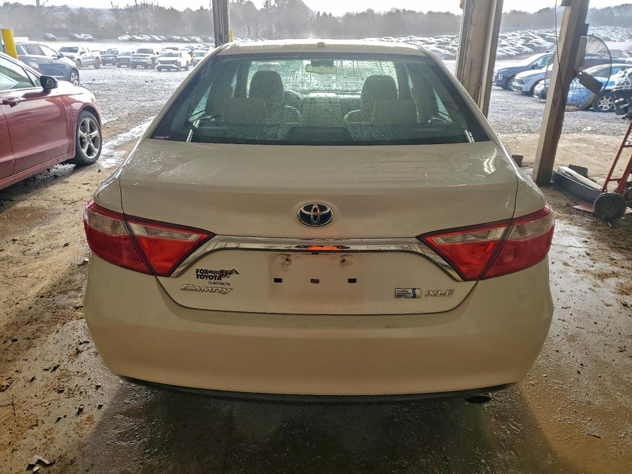 Toyota Camry Hybrid Image 9