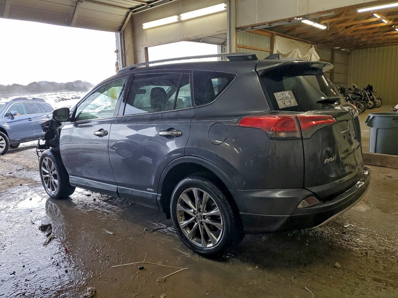 Toyota RAV4 Limited Image 4