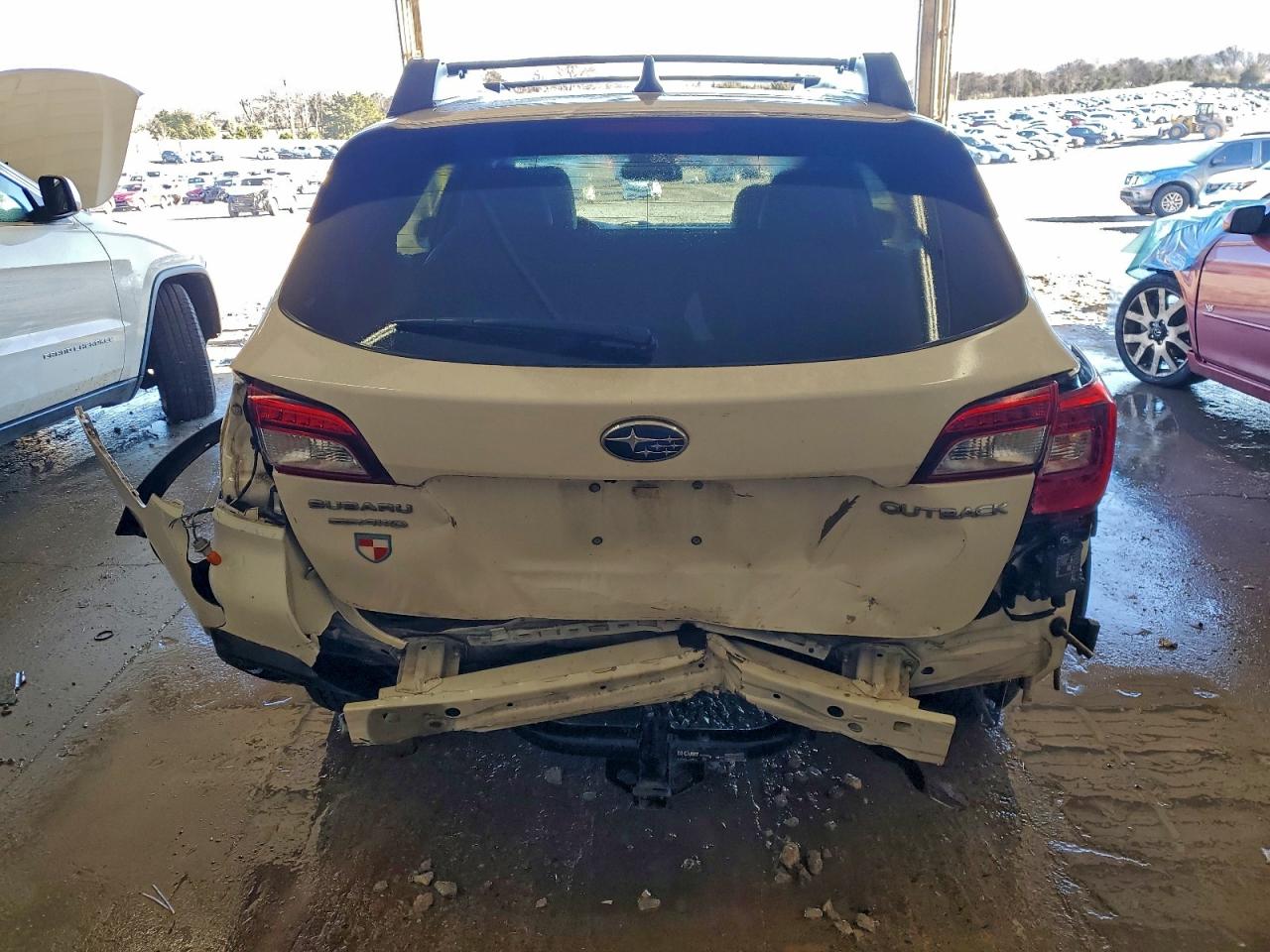 Subaru Outback 2.5i Limited Image 3