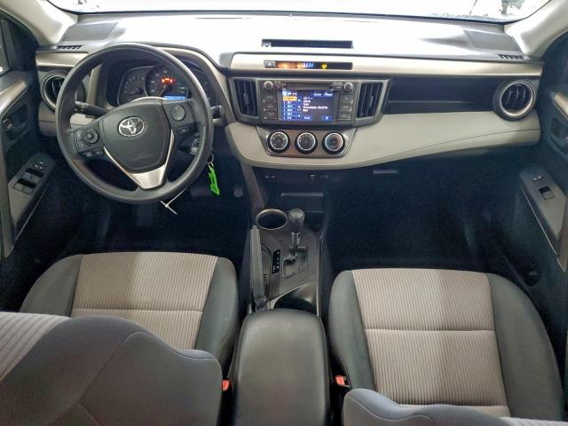 Toyota RAV4 Le Image 4