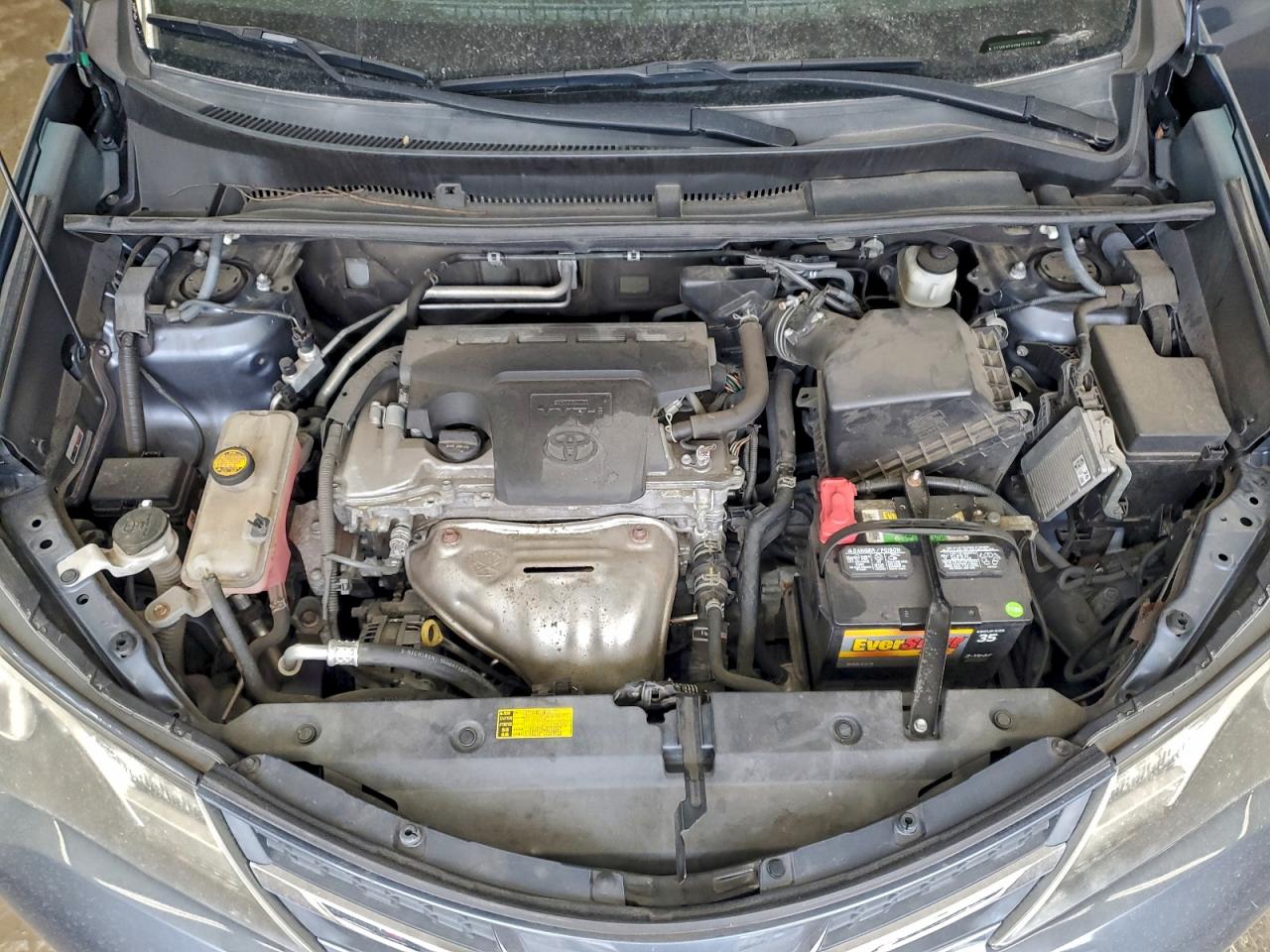 Toyota RAV4 Le Image 3