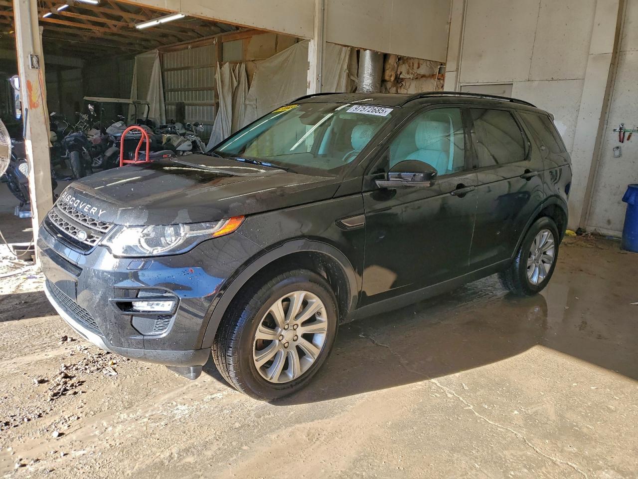 Land Rover Discovery Se Image 1