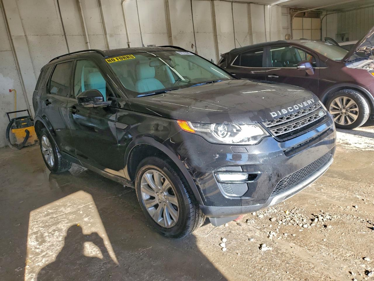 Land Rover Discovery Se Image 11