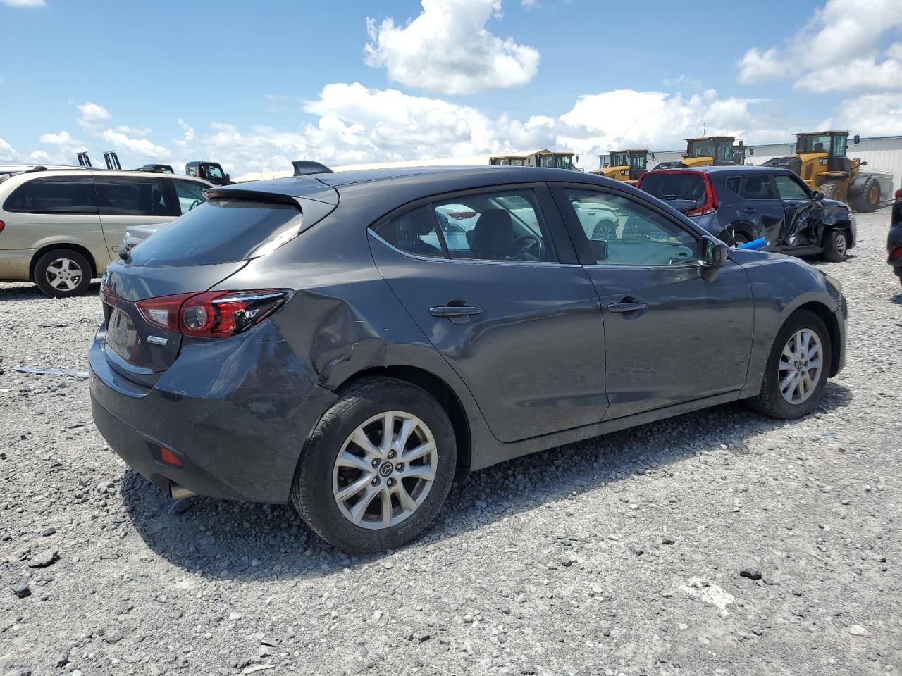 Mazda 3 Grand Touring Image 9